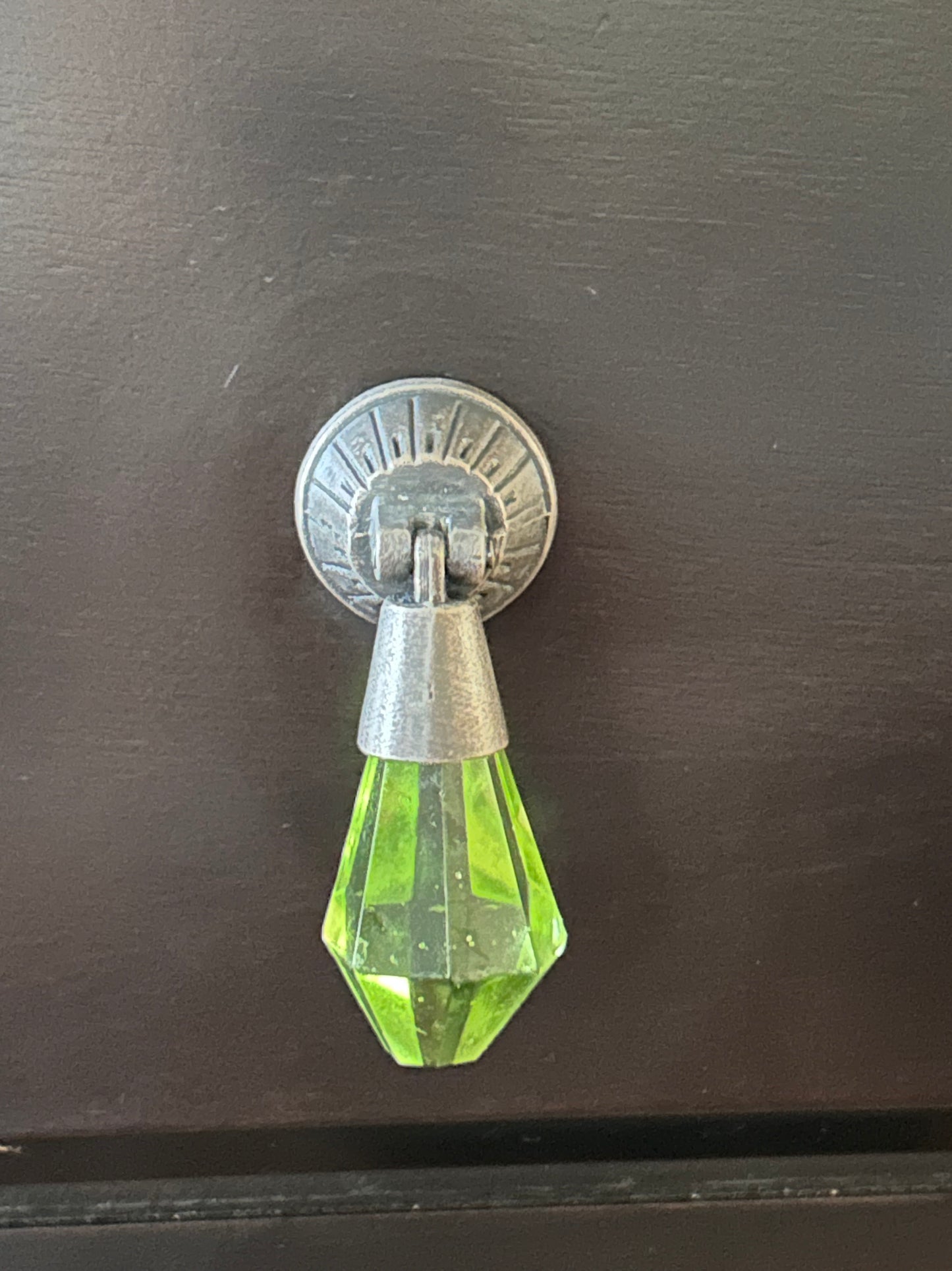 Emerald Sparkle Drop Pull