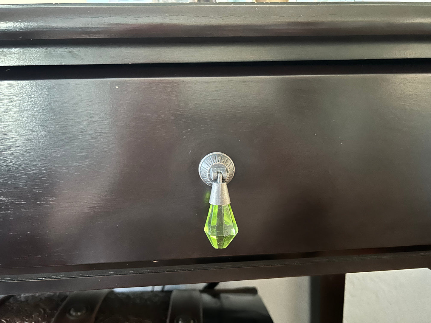 Emerald Sparkle Drop Pull